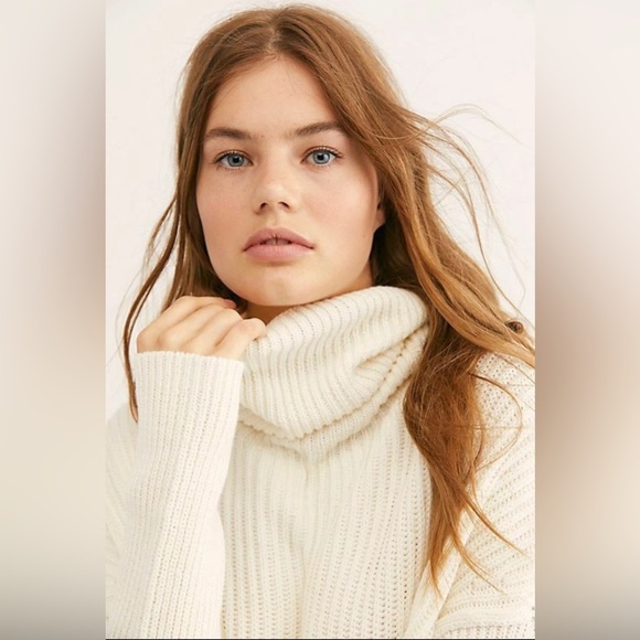 Free People Layer Coconut Ivory Turtleneck Sweater Size SP - Picture 4 of 11